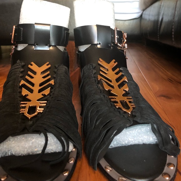 Beautiful and Rock Ivy Kirzhner Fringe Sandal. NWB - Picture 5 of 8